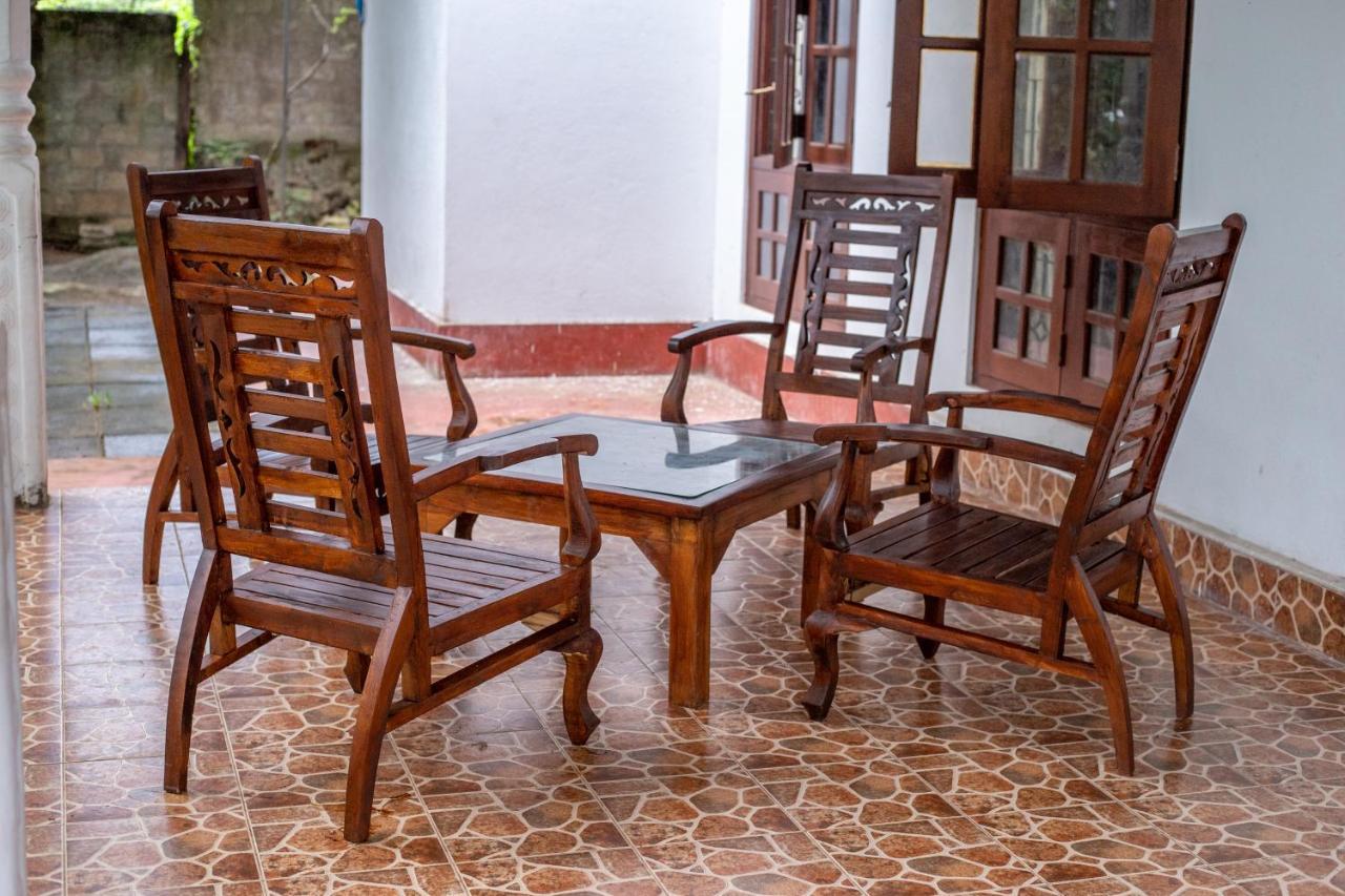 Mountain Gem Villa Hikkaduwa Exterior photo